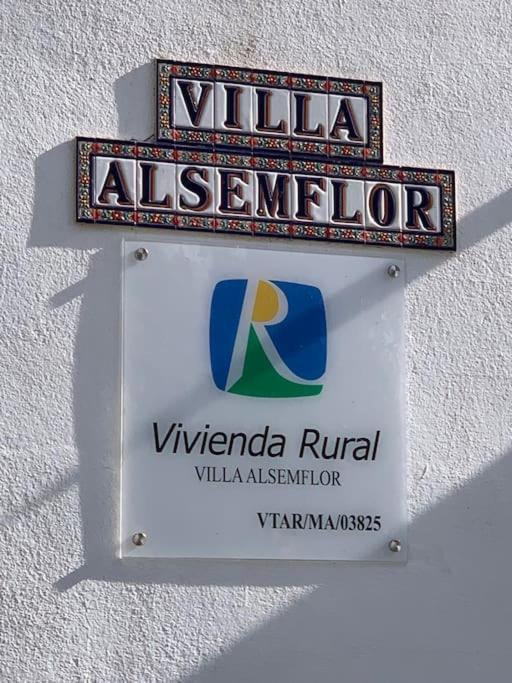 Last Chance For Spring In Competa, Malaga! Apartamento